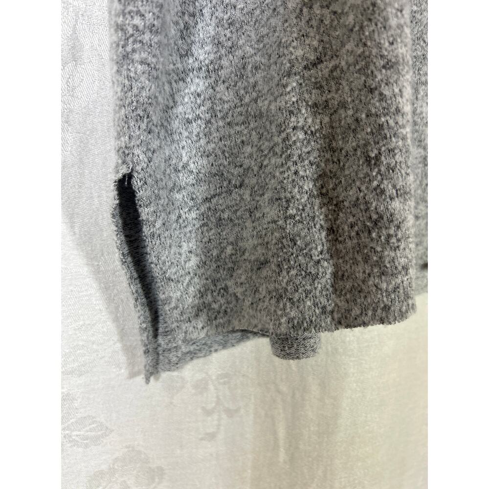 Zara Trafaluc Shirt Small Gray Chest Pocket Sweatshirt Raw Hem Oversized - Picture 3 of 9